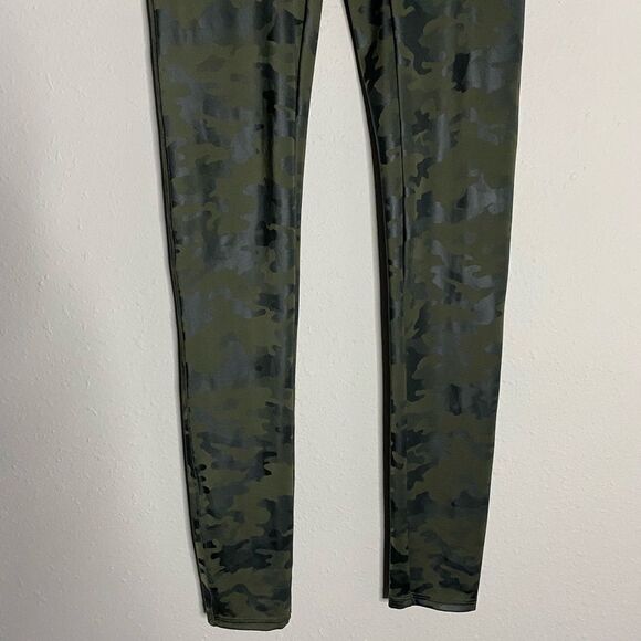 Spanx Green Camo High Waist Leggings Size S - Picture 8 of 15
